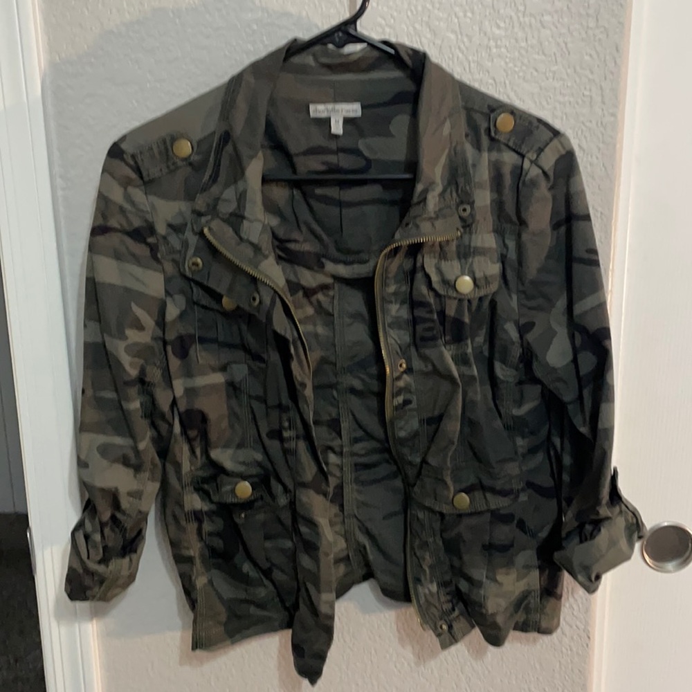 Army Print Light Weight Jacket: Women’s Medium